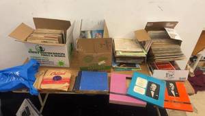 lot 291 image: Large Collection of Vintage Vinyl Records and Albums