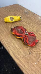 lot 292 image: Vintage Ezra Brooks Lobster Decanter and Beam Trout Bottle Collection