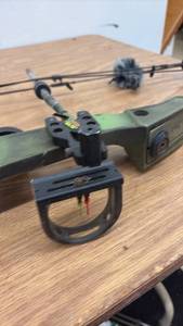 lot 398 image: Lot of 2 Compound Bows - PSE Silverhawk and Textured Black Bow