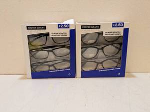 lot 2 image: 2 FOSTER GRANT DESIGN OPTICS 2.50 READING GLASSES