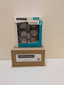 lot 7 image: 2 FOSTER GRANT DESIGN OPTICS 1.75 READING GLASSES
