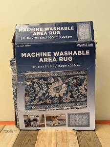 lot 74 image: WYATT & ASH MACHINE WASHABLE AREA RUG -ESTELLA (5 3 x 7 5)