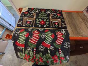 lot 82 image: (2) HAND HOOKED ACCENT RUGS