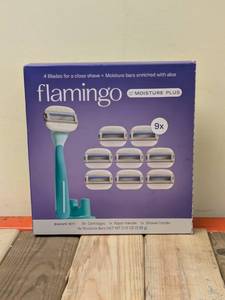 lot 153 image: FLAMINGO SHAVE KIT