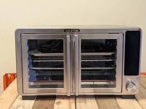 lot 187 image: GOURMIA XL DIGITAL COUNTERTOP OVEN WITH AIR FRY