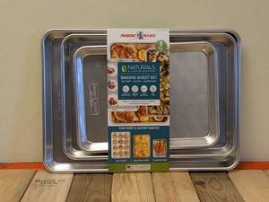 lot 195 image: NATURALS 3PC. BAKING SHEET SET