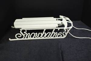 lot 16 image: Snowbabies Decorative Sled Display Piece White Metal