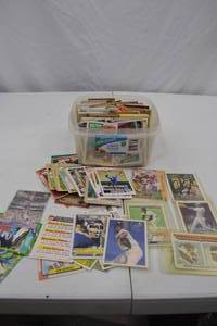lot 110 image: Vintage Sports Trading Cards Lot - Baseball, Football, Basketball