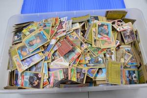 lot 117 image: Large Mixed Lot of Vintage Baseball and Sports Trading Cards