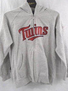 lot 167 image: Majestic Minnesota Twins Youth Hoodie Size 1012