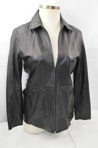 lot 193 image: Wilsons Leather Pelle Studio Black Leather Jacket Large