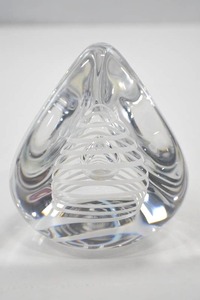 lot A-213 image: Vintage Alsterfors Sweden Art Glass Paperweight Signed