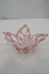 lot A-215 image: Murano Pink Art Glass Bowl, Made in Italy, 9 Inch