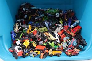 lot 55 image: Assorted Die-Cast Toy Cars and Trucks Lot