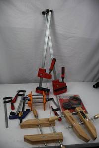 lot 330 image: Assorted woodworking clamps and vise set