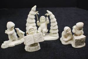lot 29 image: Snowbabies Porcelain Figurine Lot Winter Scene Dept 56