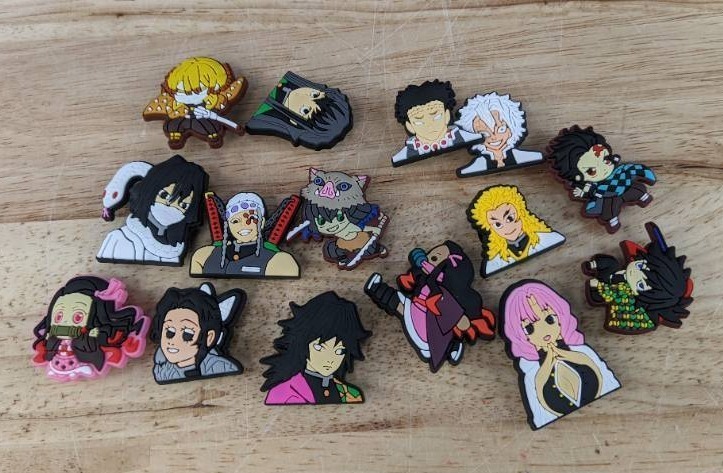 lot 41E image: 15 Brand New Anime Character Croc Charms N