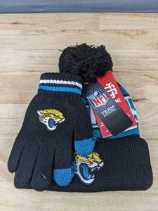 lot 190 image: Jacksonville Jaguars Beanie Hat and Gloves Set NFL Team Apparel - Brand New