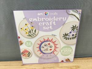 lot 271 image: 32 Piece Art 101 Embroidery Craft Set - Brand New