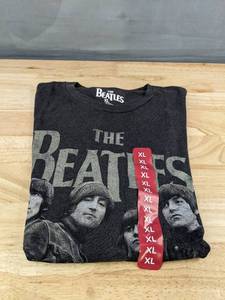 lot 65L image: The Beatles Mens T-shirt XL - Brand New