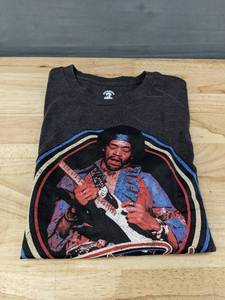 lot 34L image: Jimi Hendrix Mens T-Shirt Medium - Brand New