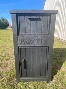 lot 5L image: Outdoor Lockable Parcel Delivery Drop Box - Brand New A