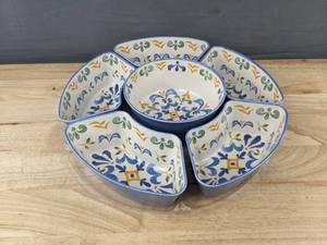 lot 41L image: Members Mark 7-Piece Food Tray Set - Brand New