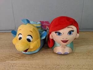 lot 415 image: Disney Little Mermaid Slippers Size 5-6 - Brand New P