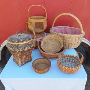 lot 51 image: Various Woven Baskets