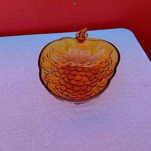 lot 75 image: Amber Glass Grapes Harvest Fruit Shaped Bowl - Maybe Indiana Glass