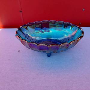 lot 77 image: Vtg Indiana Carnival Glass Heavy Oval Blue Iridescent Footed Bowl Harvest Grapes