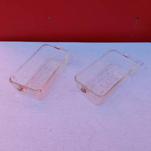 lot 83 image: Glass Bakeware Loaf Pans, Measuring 8.5 x 4.5 each