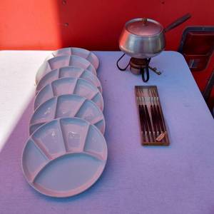 lot 87 image: Vintage Mid Centurry Fondue Pot, Plates and Forks