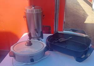 lot 94 image: Brand Name Parini Slow Cooker and Electric Griddle Set, Stainless Steel 30-Cup Coffee Urn