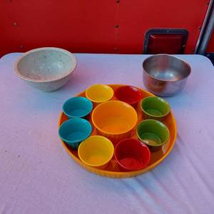 lot 98 image: Vintage Texas Ware Bowl, Colorful Serving Dishes, Mixing Bowl