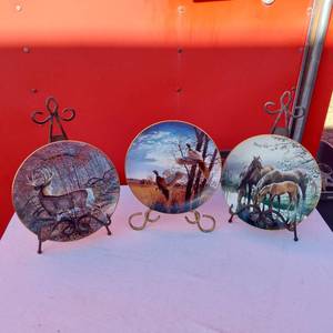 lot 100 image: Lot of 3 Limited Edition Collector Plates by Wild Wings Featuring Wildlife Art - Michael Sieve, David Maass, Persis Clayton Weirs