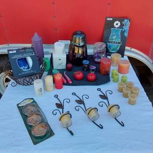 lot 107 image: Variety of Unique Candle Holders