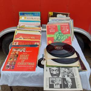 lot 142 image: Large Lot of Records - Mostly Christmas