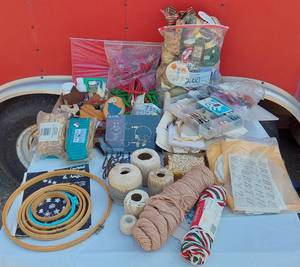 lot 167 image: Embroidery and Sewing Supplies