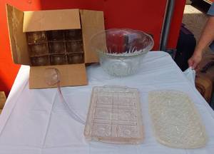 lot 178 image: Punch Bowl and Serving Dishes