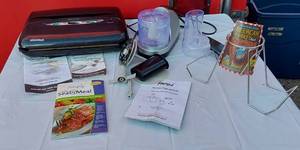 lot 186 image: Seal a Meal, Food Processor, Turkey Stand