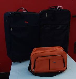 lot 199 image: Luggage