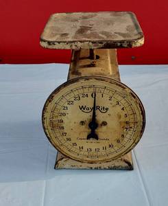 lot 204 image: Vintage Way Rite Scale