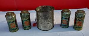 lot 208 image: Vintage Spice Containers and Flour Sifter