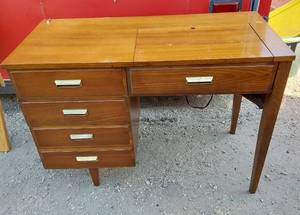 lot 224 image: Sewing Machine Table with Sewing Machine and Supplies