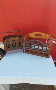 lot 236 image: Lot of 2 Magazine Racks