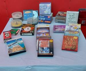 lot 250 image: Books on CD, Blank CD and DVD Media, Vintage Computer Games
