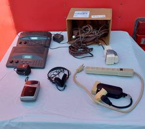 lot 256 image: Radio Scanners, Extenstion Cords and More