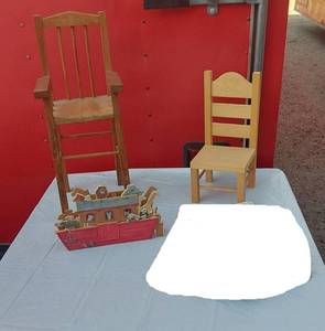 lot 271 image: Doll Chairs and Noahs Ark Toy