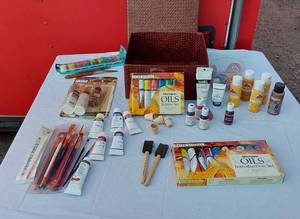 lot 276 image: Oil and Acrylic Craft Paints and Brushes